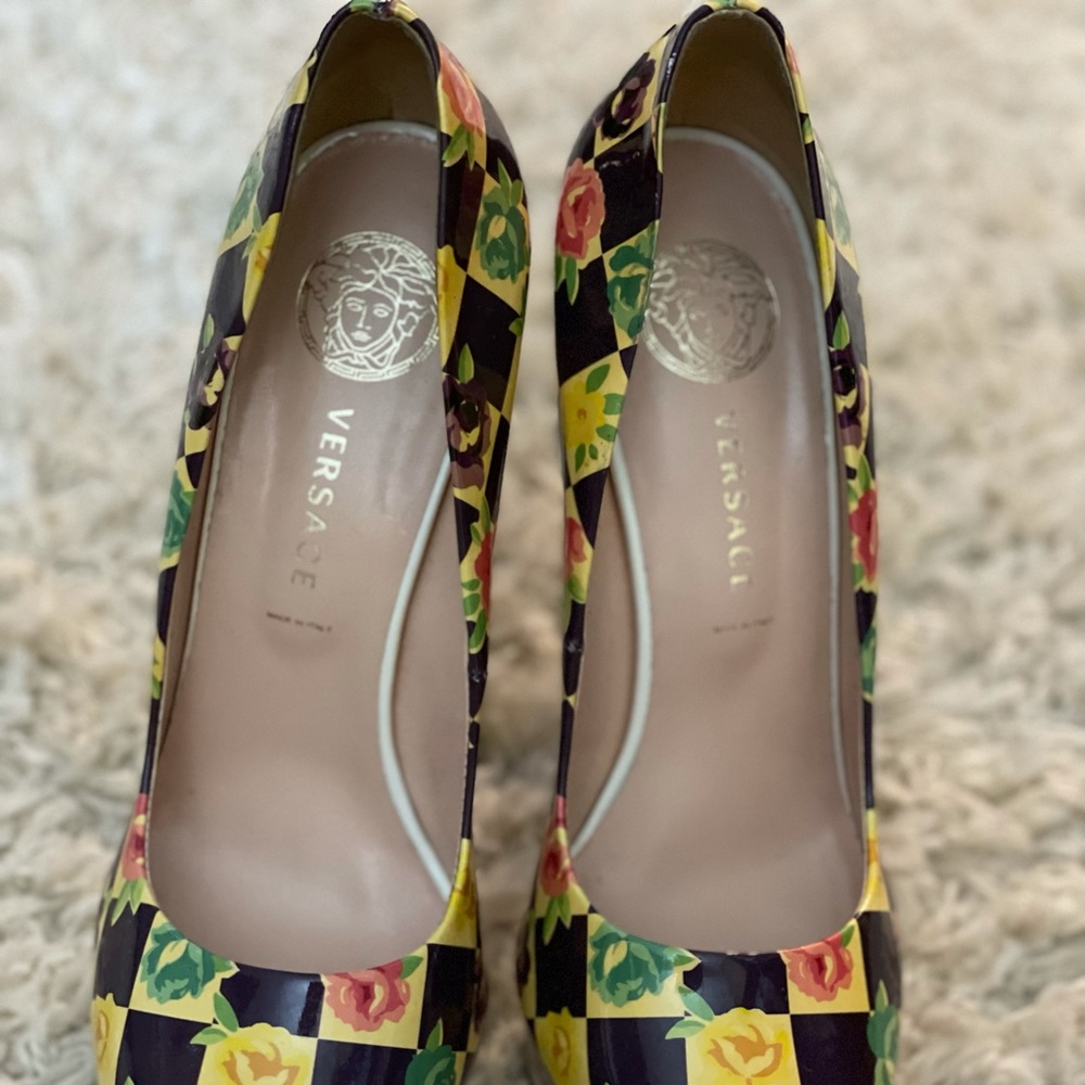 Versace SS11 Pumps - Picture 9 of 10
